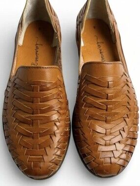 Harmonica Tan 'Yadira' Classic Handmade Leather Huaraches (Size US 9)
